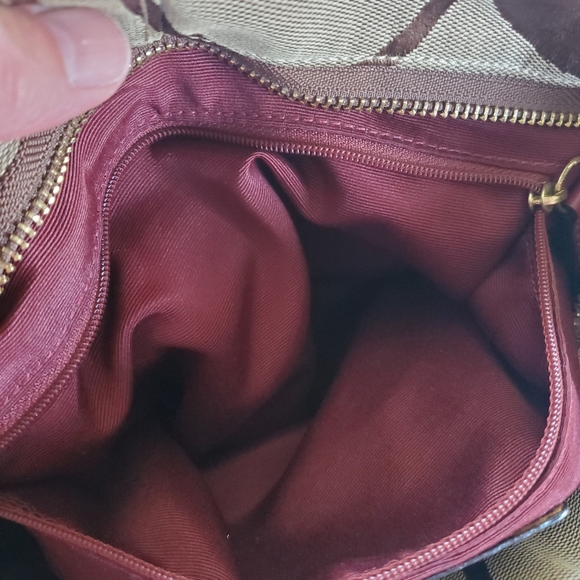 Coach Carly Hobo Bag - Purse - Picture 11 of 15